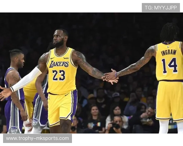 米特罗维奇风格引爆赛场：精准射术与领袖气质重塑球队进攻新格局