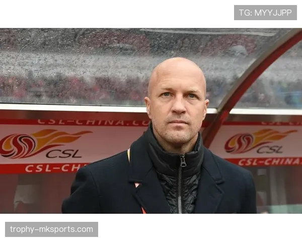 克鲁伊夫战术漏洞被 exploit?新战术体系挑战传统足球哲学 克鲁伊夫战术漏洞被 exploit?新战术体系挑战传统足球哲学