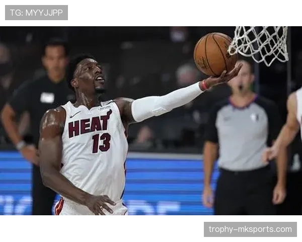 佩佩展现强硬防守，助力球队斩获关键胜利