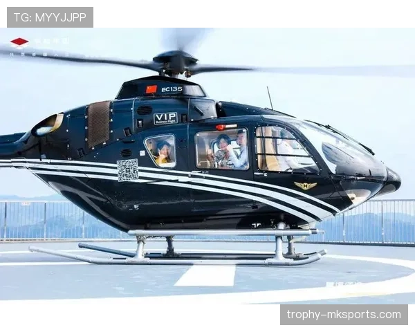 布莱顿团队高压逼抢战术持续发力，展现卓越团队协作与拼搏精神